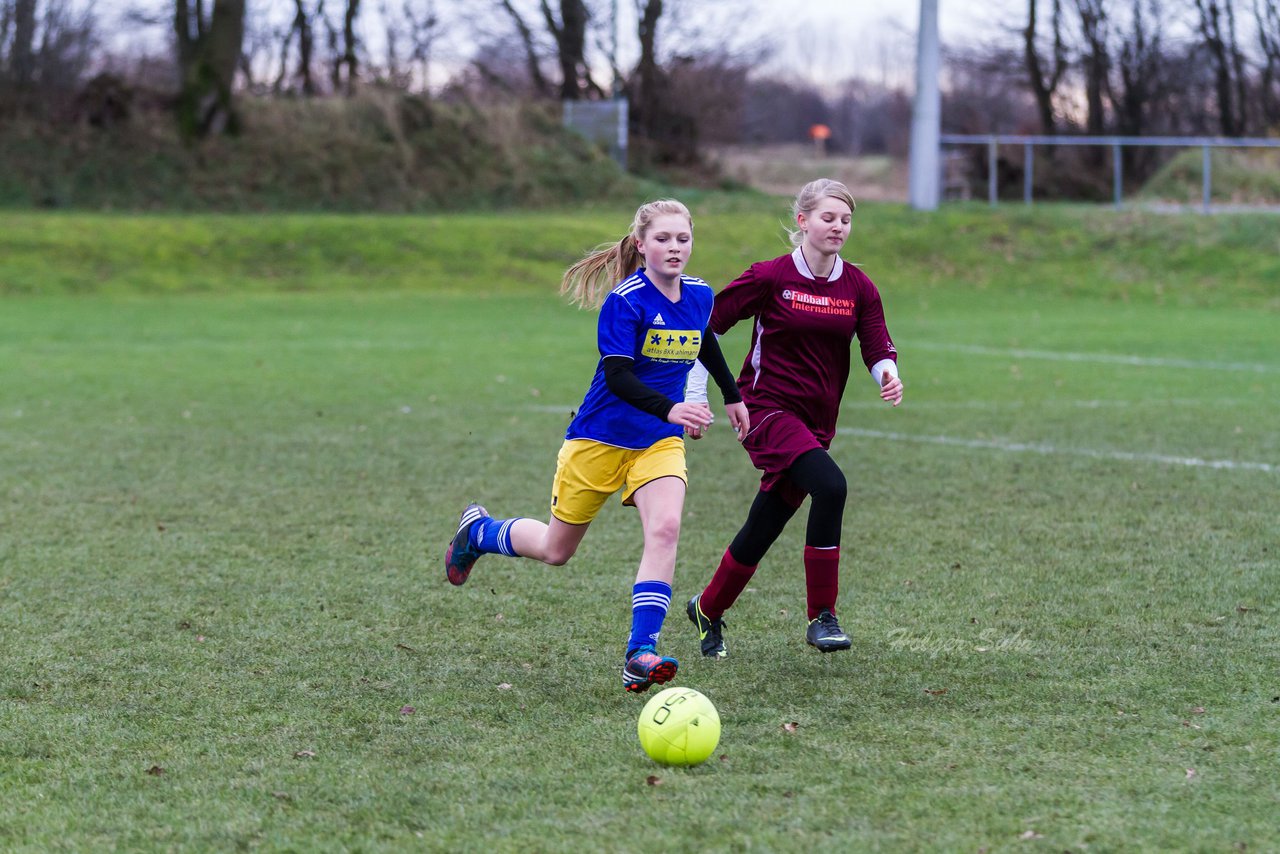 Bild 106 - B-Juniorinnen TSV Gnutz o.W. - SV Henstedt Ulzburg II : Ergebnis: ca. 5:0